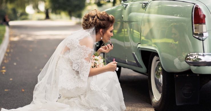 How can you make up with your own hands for the wedding day?