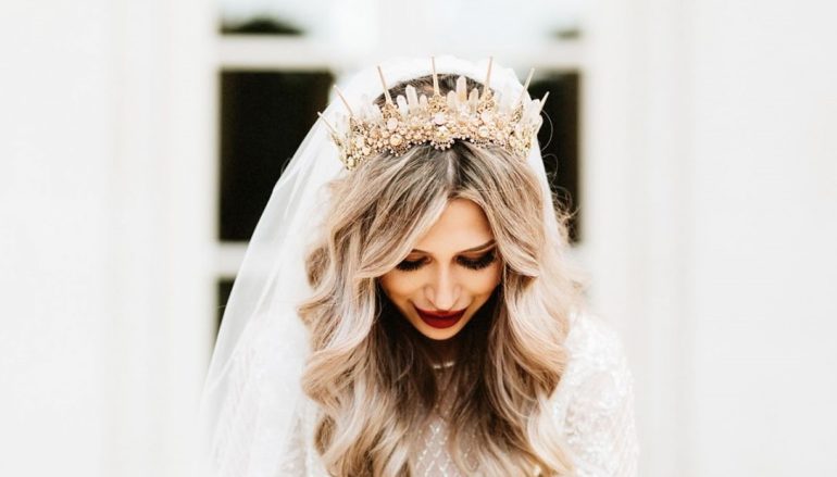 Everything you need to know about the boho wedding hair accessories